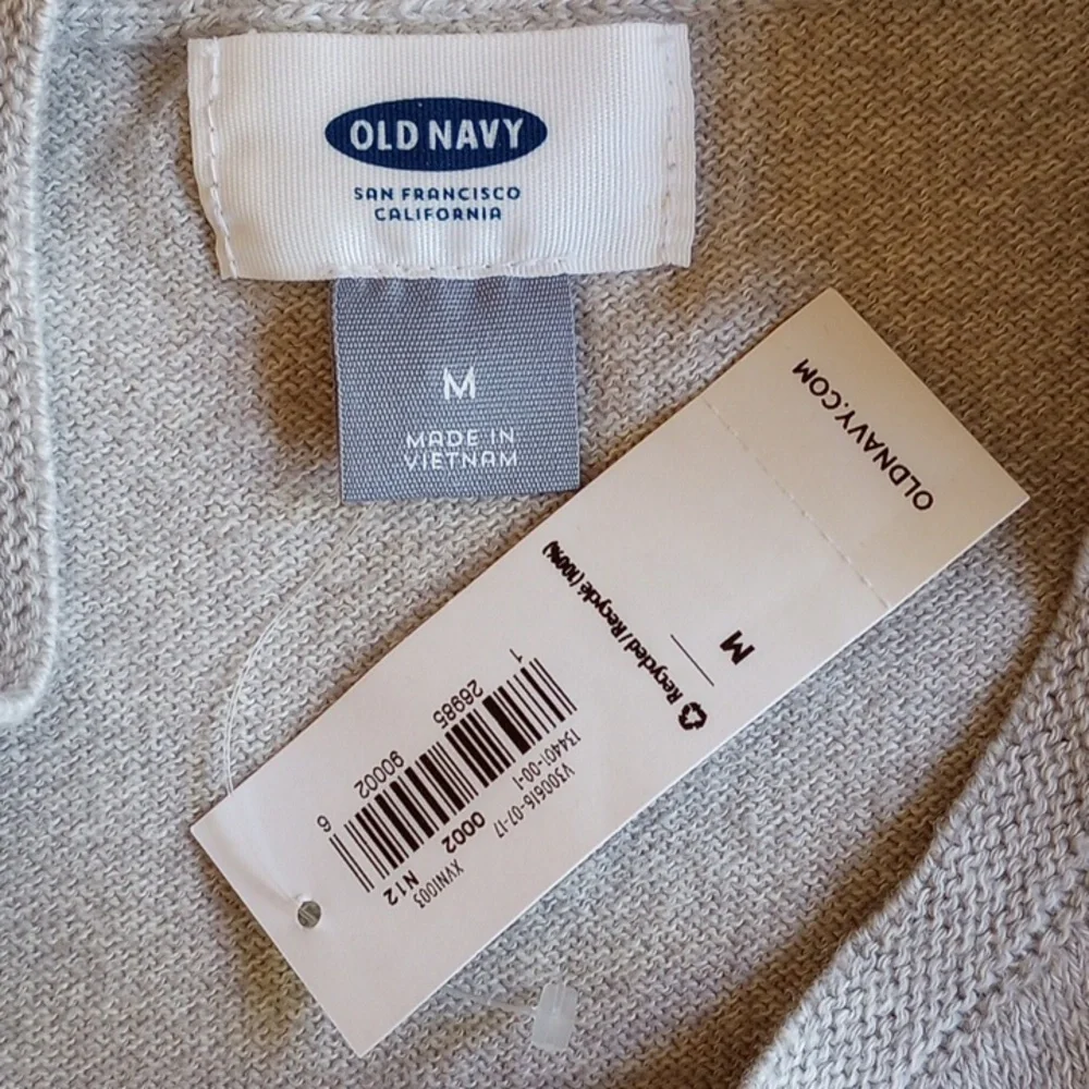 NWT Old Navy Fine Knit Cotton Sweater M Long Sleeve Crewneck Gray Silver Stars - Picture 3 of 6
